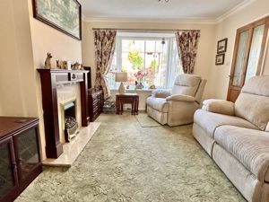 Lounge- click for photo gallery